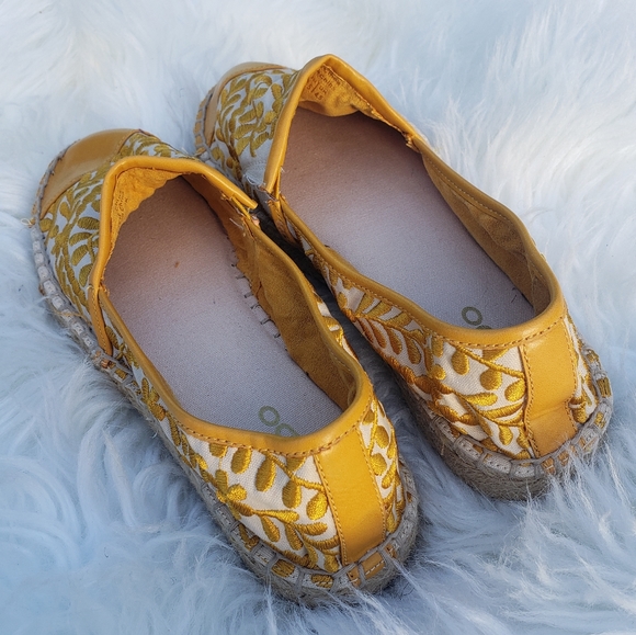 ALDO embroidered espadrille slip on - Picture 8 of 8